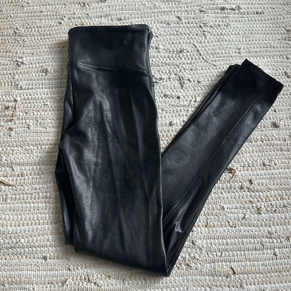 Spanx faux leather leggings - Picture 4 of 6